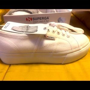 Brand NEW SUPERGA